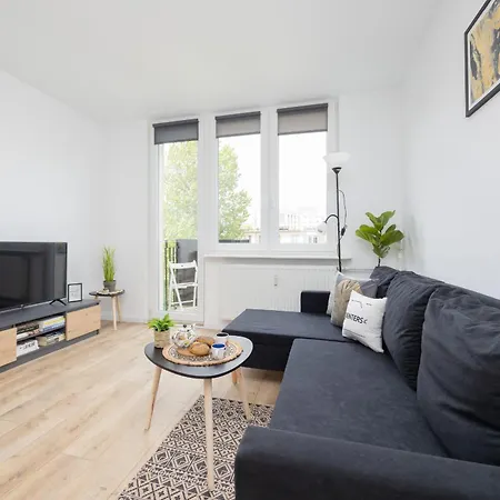 Kondratowicza Close To Metro Station By Renters *